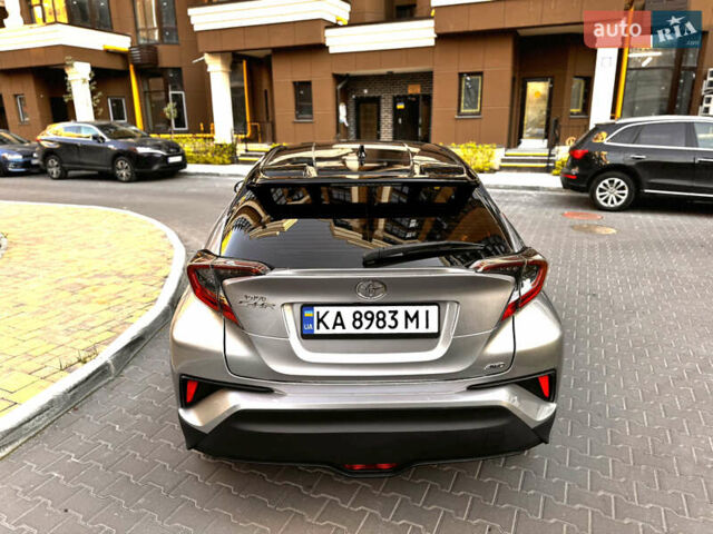 Серый Тойота C-HR, объемом двигателя 1.2 л и пробегом 81 тыс. км за 18100 $, фото 6 на Automoto.ua
