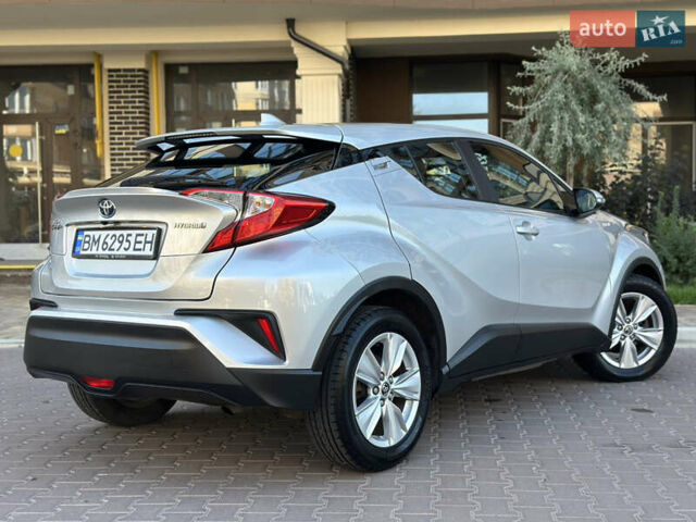 Серый Тойота C-HR, объемом двигателя 1.8 л и пробегом 90 тыс. км за 19999 $, фото 19 на Automoto.ua