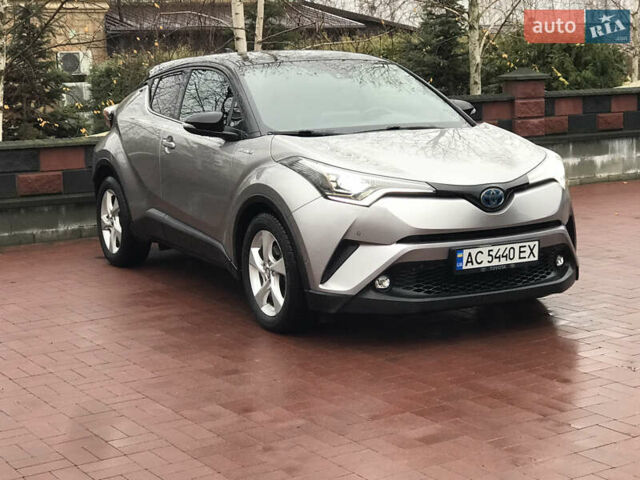 Серый Тойота C-HR, объемом двигателя 1.8 л и пробегом 69 тыс. км за 20700 $, фото 28 на Automoto.ua