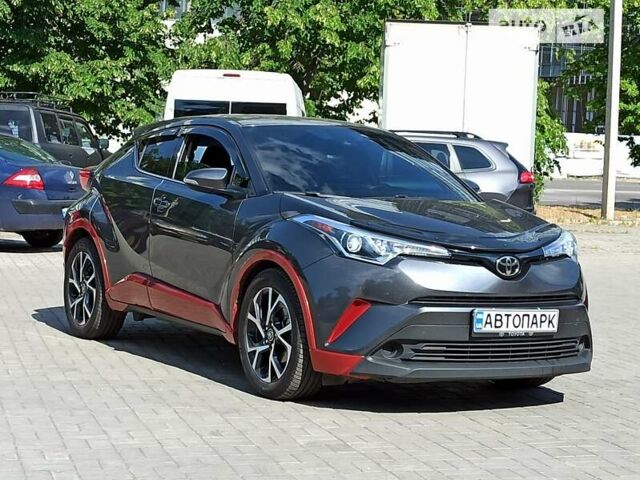 Серый Тойота C-HR, объемом двигателя 1.99 л и пробегом 93 тыс. км за 21300 $, фото 4 на Automoto.ua