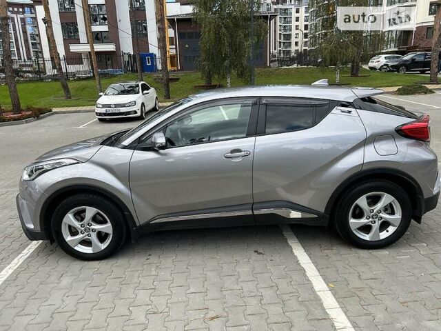 Сірий Тойота C-HR, об'ємом двигуна 1.2 л та пробігом 39 тис. км за 21900 $, фото 9 на Automoto.ua