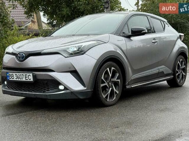 Серый Тойота C-HR, объемом двигателя 1.8 л и пробегом 90 тыс. км за 22700 $, фото 5 на Automoto.ua