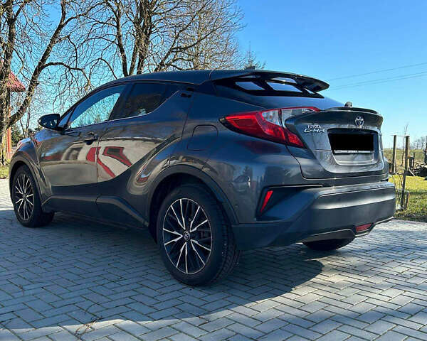 Сірий Тойота C-HR, об'ємом двигуна 1.8 л та пробігом 93 тис. км за 17400 $, фото 3 на Automoto.ua