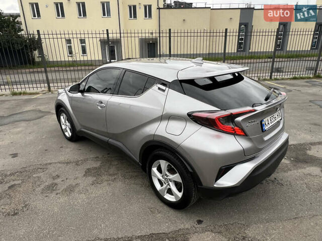 Серый Тойота C-HR, объемом двигателя 1.2 л и пробегом 93 тыс. км за 19950 $, фото 10 на Automoto.ua