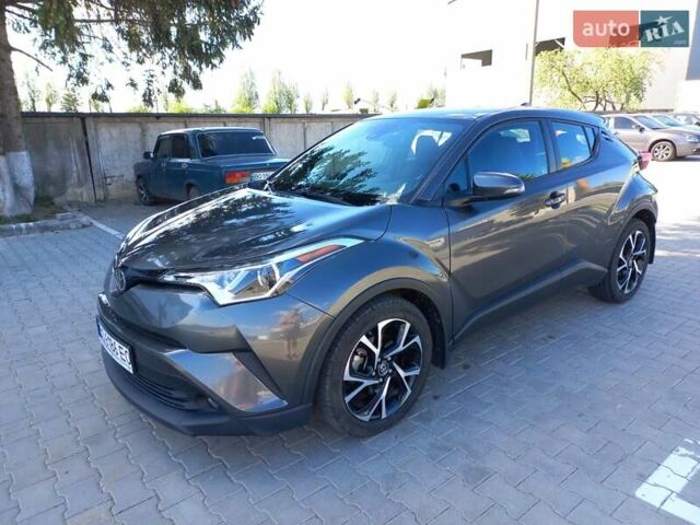 Серый Тойота C-HR, объемом двигателя 2 л и пробегом 47 тыс. км за 18000 $, фото 1 на Automoto.ua