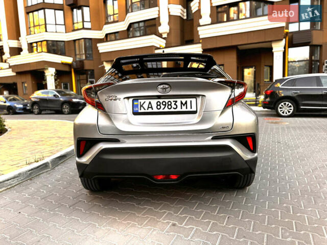 Серый Тойота C-HR, объемом двигателя 1.2 л и пробегом 81 тыс. км за 18100 $, фото 5 на Automoto.ua