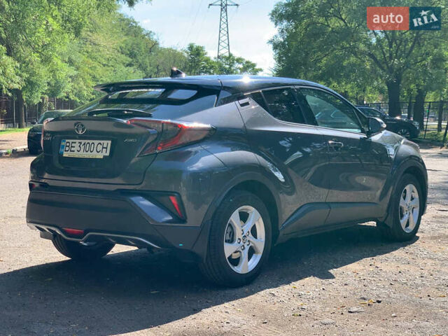 Серый Тойота C-HR, объемом двигателя 1.2 л и пробегом 66 тыс. км за 18400 $, фото 5 на Automoto.ua