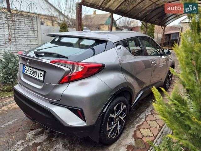 Серый Тойота C-HR, объемом двигателя 2 л и пробегом 67 тыс. км за 17300 $, фото 23 на Automoto.ua