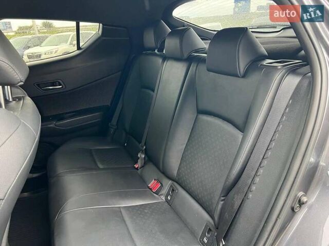 Серый Тойота C-HR, объемом двигателя 1.2 л и пробегом 108 тыс. км за 19290 $, фото 33 на Automoto.ua