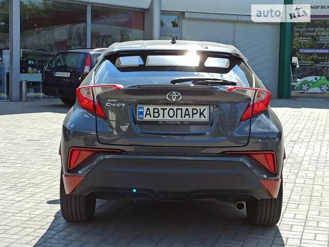 Сірий Тойота C-HR, об'ємом двигуна 1.99 л та пробігом 93 тис. км за 21300 $, фото 7 на Automoto.ua