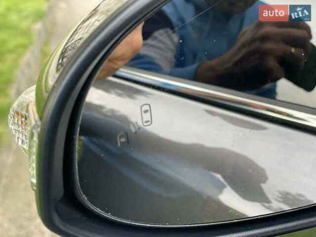 Серый Тойота C-HR, объемом двигателя 1.2 л и пробегом 64 тыс. км за 21450 $, фото 46 на Automoto.ua