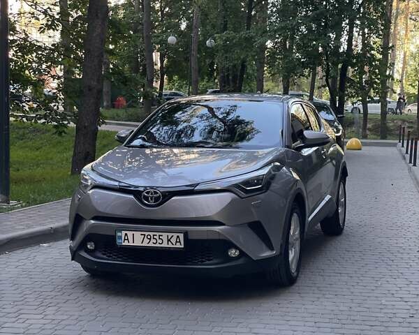 Серый Тойота C-HR, объемом двигателя 1.99 л и пробегом 171 тыс. км за 19000 $, фото 10 на Automoto.ua