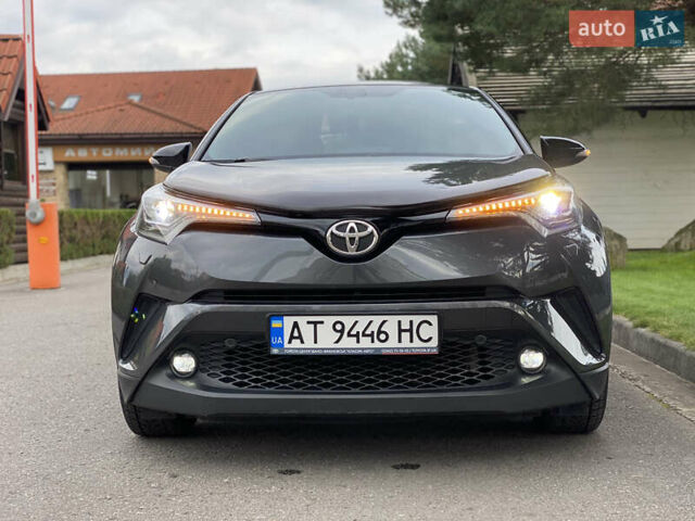 Серый Тойота C-HR, объемом двигателя 1.2 л и пробегом 64 тыс. км за 21450 $, фото 66 на Automoto.ua