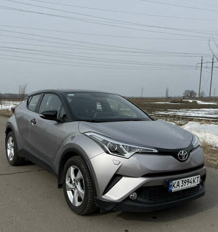 Серый Тойота C-HR, объемом двигателя 1.2 л и пробегом 55 тыс. км за 22500 $, фото 8 на Automoto.ua