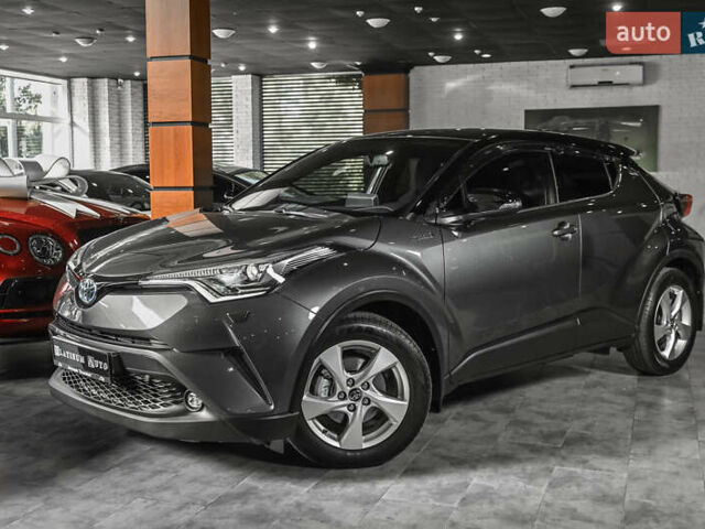 Серый Тойота C-HR, объемом двигателя 1.8 л и пробегом 84 тыс. км за 22999 $, фото 29 на Automoto.ua