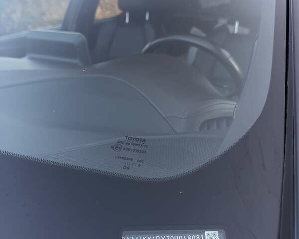 Серый Тойота C-HR, объемом двигателя 1.2 л и пробегом 94 тыс. км за 21000 $, фото 39 на Automoto.ua