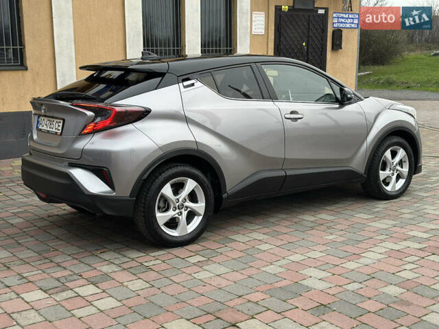 Сірий Тойота C-HR, об'ємом двигуна 1.2 л та пробігом 102 тис. км за 20800 $, фото 4 на Automoto.ua