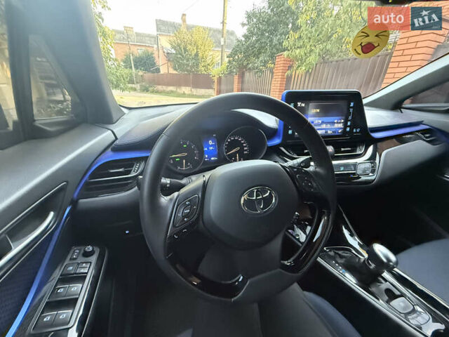Сірий Тойота C-HR, об'ємом двигуна 1.99 л та пробігом 50 тис. км за 23000 $, фото 10 на Automoto.ua