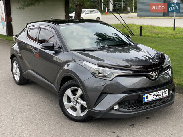 Серый Тойота C-HR, объемом двигателя 1.2 л и пробегом 64 тыс. км за 21450 $, фото 3 на Automoto.ua