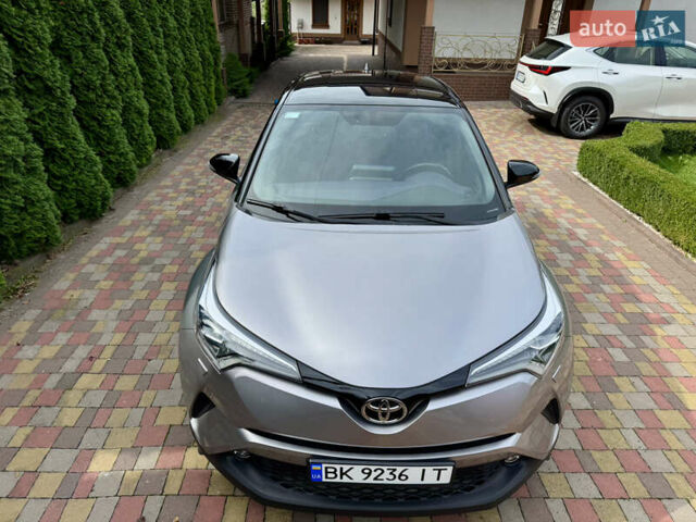 Сірий Тойота C-HR, об'ємом двигуна 1.99 л та пробігом 92 тис. км за 18700 $, фото 9 на Automoto.ua