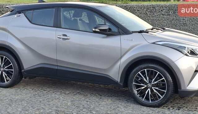 Серый Тойота C-HR, объемом двигателя 1.8 л и пробегом 90 тыс. км за 20300 $, фото 5 на Automoto.ua