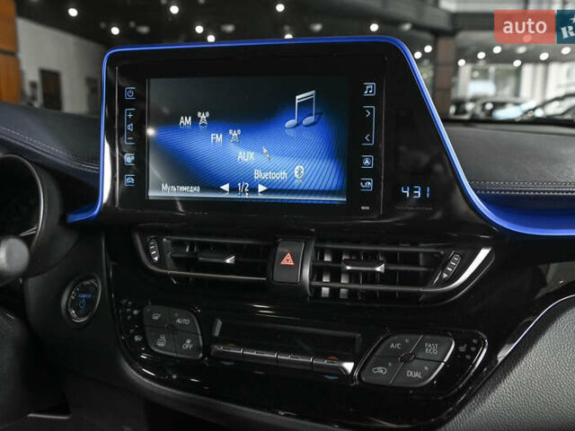 Серый Тойота C-HR, объемом двигателя 1.8 л и пробегом 84 тыс. км за 22999 $, фото 14 на Automoto.ua