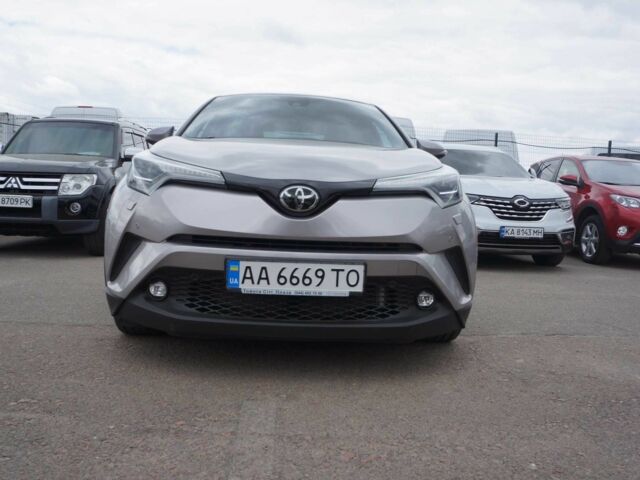 Серый Тойота C-HR, объемом двигателя 0.12 л и пробегом 75 тыс. км за 19700 $, фото 7 на Automoto.ua