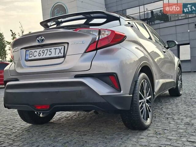 Серый Тойота C-HR, объемом двигателя 1.8 л и пробегом 90 тыс. км за 20300 $, фото 10 на Automoto.ua