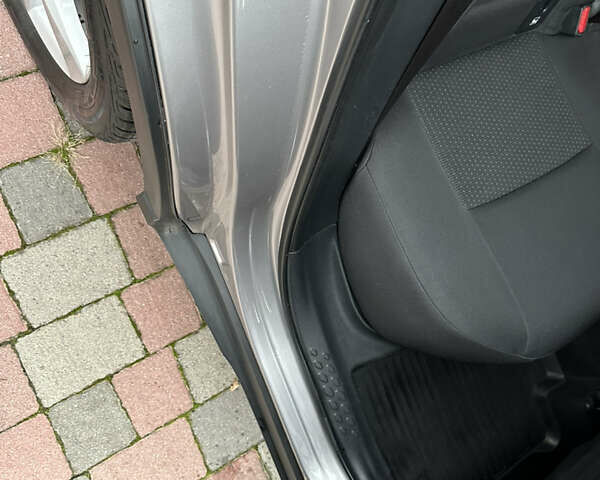 Сірий Тойота C-HR, об'ємом двигуна 1.2 л та пробігом 102 тис. км за 20800 $, фото 41 на Automoto.ua