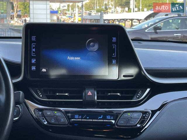 Серый Тойота C-HR, объемом двигателя 2 л и пробегом 35 тыс. км за 22200 $, фото 13 на Automoto.ua