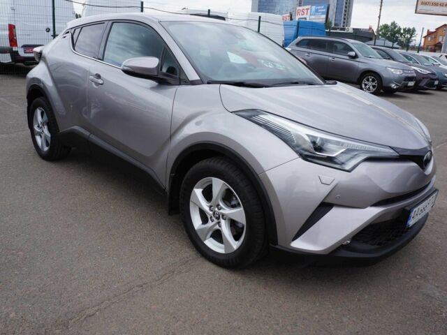 Серый Тойота C-HR, объемом двигателя 0.12 л и пробегом 75 тыс. км за 19700 $, фото 6 на Automoto.ua