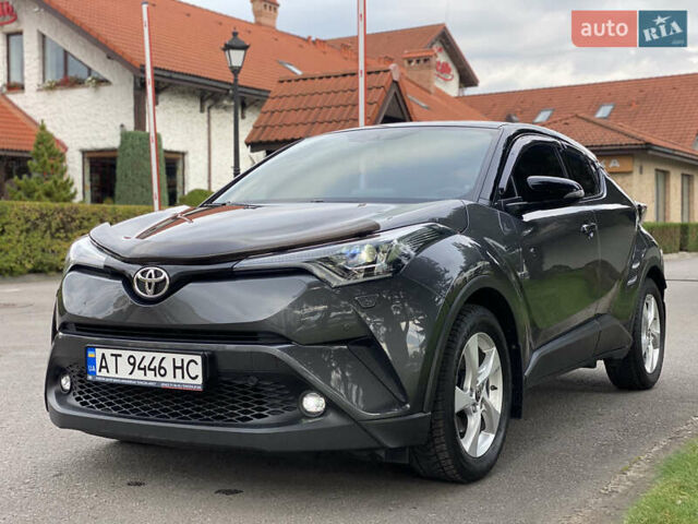Серый Тойота C-HR, объемом двигателя 1.2 л и пробегом 64 тыс. км за 21450 $, фото 59 на Automoto.ua