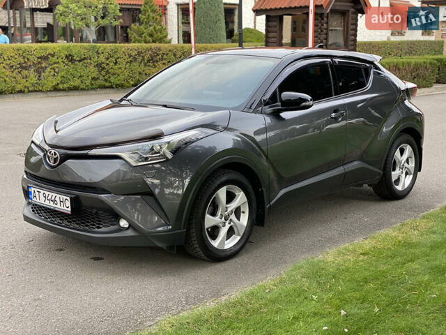 Серый Тойота C-HR, объемом двигателя 1.2 л и пробегом 64 тыс. км за 21450 $, фото 57 на Automoto.ua