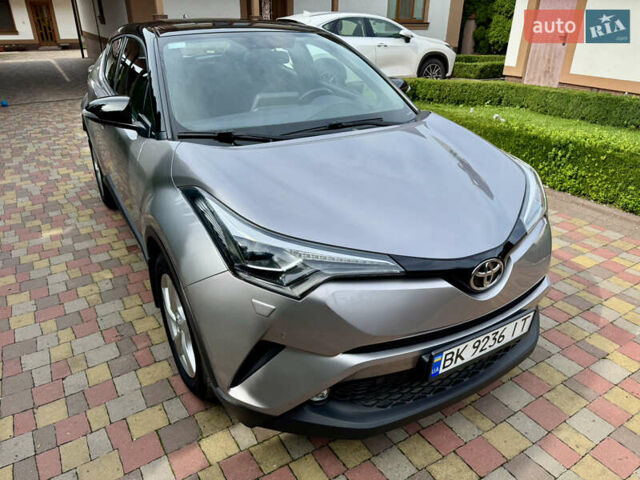 Сірий Тойота C-HR, об'ємом двигуна 1.99 л та пробігом 92 тис. км за 18700 $, фото 8 на Automoto.ua
