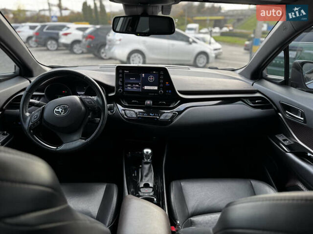 Сірий Тойота C-HR, об'ємом двигуна 1.99 л та пробігом 53 тис. км за 21000 $, фото 11 на Automoto.ua
