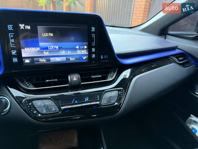 Сірий Тойота C-HR, об'ємом двигуна 1.99 л та пробігом 50 тис. км за 23000 $, фото 9 на Automoto.ua