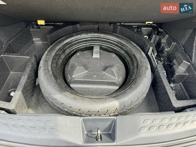 Сірий Тойота C-HR, об'ємом двигуна 1.99 л та пробігом 92 тис. км за 18700 $, фото 23 на Automoto.ua