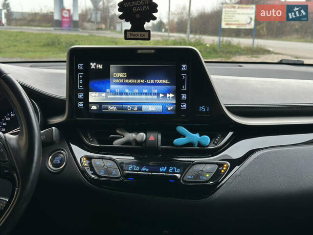 Сірий Тойота C-HR, об'ємом двигуна 1.2 л та пробігом 102 тис. км за 20800 $, фото 24 на Automoto.ua