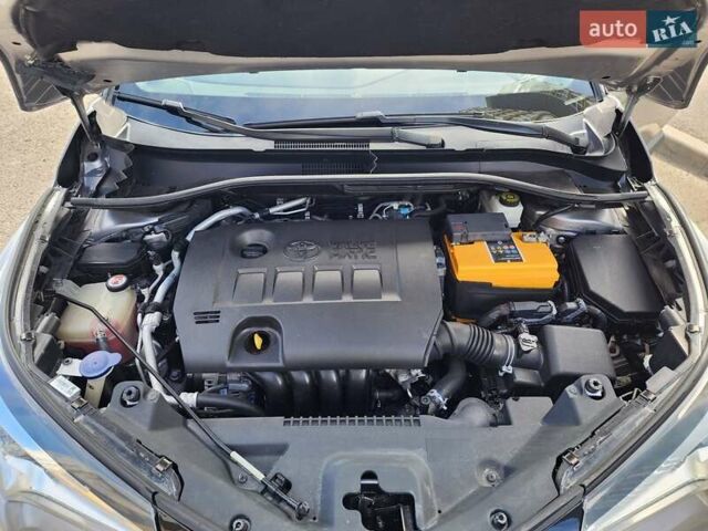 Серый Тойота C-HR, объемом двигателя 1.99 л и пробегом 86 тыс. км за 18600 $, фото 12 на Automoto.ua