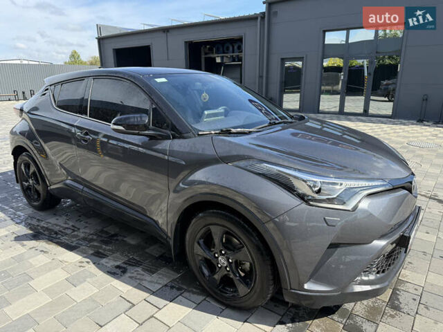 Сірий Тойота C-HR, об'ємом двигуна 1.99 л та пробігом 50 тис. км за 23000 $, фото 1 на Automoto.ua