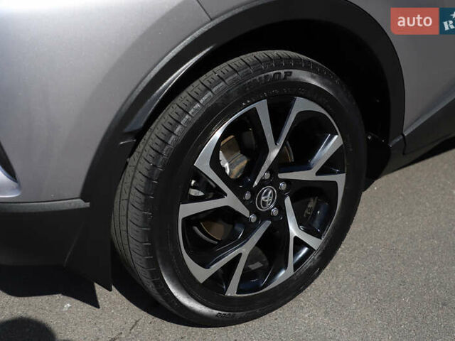 Сірий Тойота C-HR, об'ємом двигуна 2 л та пробігом 53 тис. км за 23500 $, фото 9 на Automoto.ua