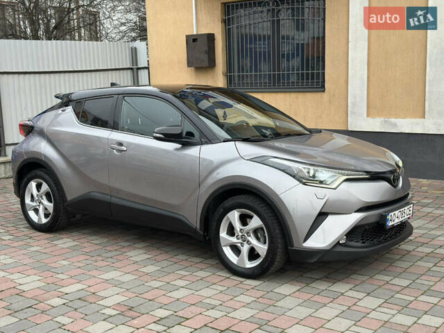 Сірий Тойота C-HR, об'ємом двигуна 1.2 л та пробігом 102 тис. км за 20800 $, фото 3 на Automoto.ua
