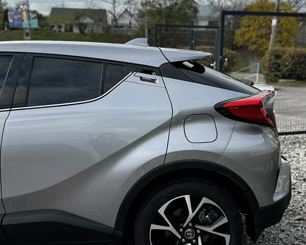 Сірий Тойота C-HR, об'ємом двигуна 1.99 л та пробігом 53 тис. км за 21000 $, фото 6 на Automoto.ua
