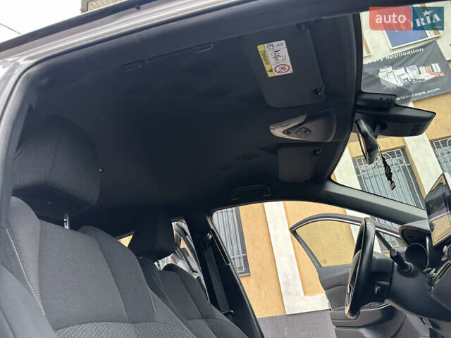 Сірий Тойота C-HR, об'ємом двигуна 1.2 л та пробігом 102 тис. км за 20800 $, фото 34 на Automoto.ua