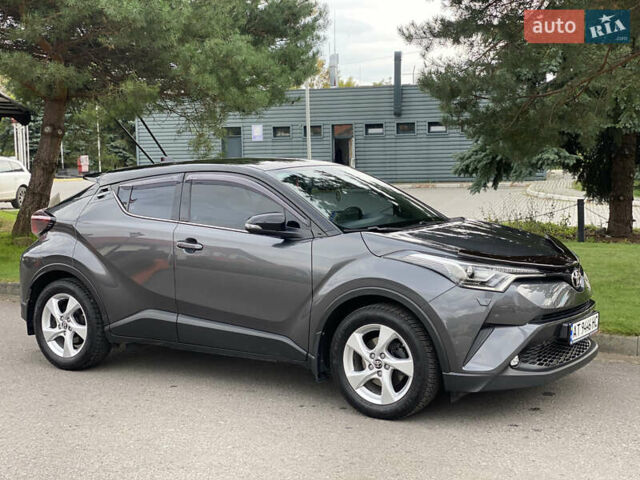 Серый Тойота C-HR, объемом двигателя 1.2 л и пробегом 64 тыс. км за 21450 $, фото 49 на Automoto.ua