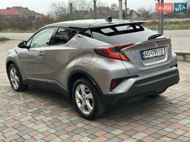 Сірий Тойота C-HR, об'ємом двигуна 1.2 л та пробігом 102 тис. км за 20800 $, фото 7 на Automoto.ua