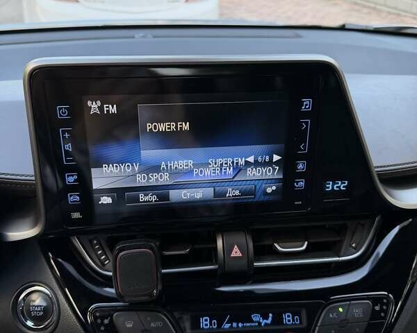 Серый Тойота C-HR, объемом двигателя 1.2 л и пробегом 94 тыс. км за 21000 $, фото 26 на Automoto.ua