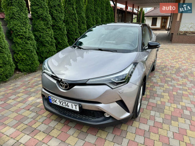 Сірий Тойота C-HR, об'ємом двигуна 1.99 л та пробігом 92 тис. км за 18700 $, фото 2 на Automoto.ua