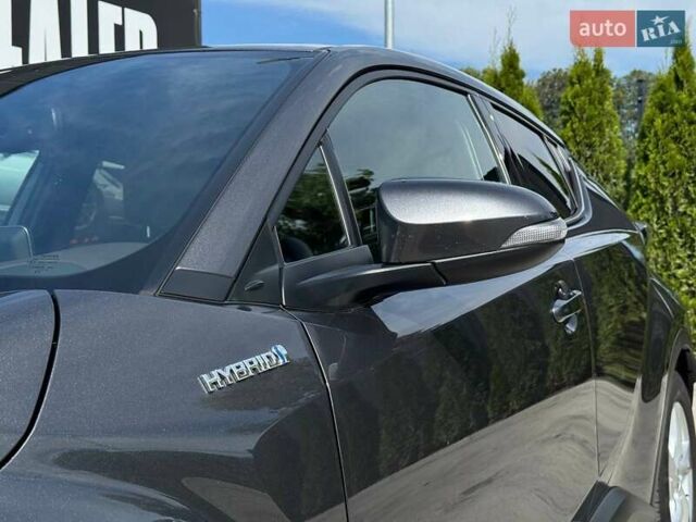 Серый Тойота C-HR, объемом двигателя 1.8 л и пробегом 70 тыс. км за 23500 $, фото 14 на Automoto.ua
