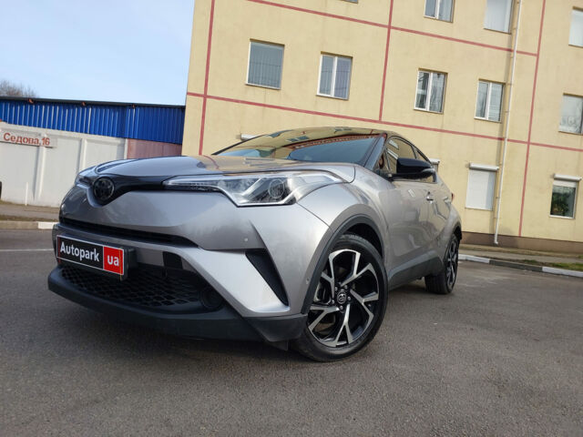 Серый Тойота C-HR, объемом двигателя 2 л и пробегом 40 тыс. км за 19890 $, фото 1 на Automoto.ua